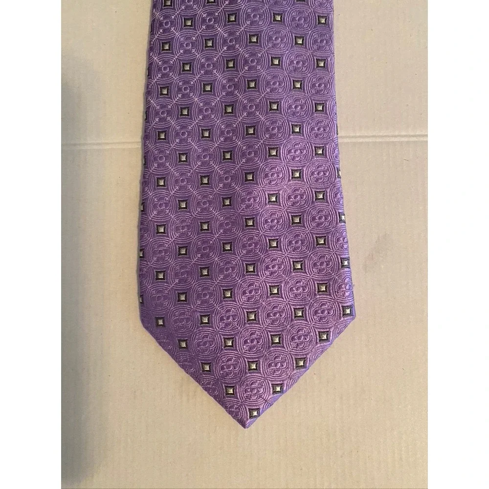Jos A Bank Signature Collection Purple Silk Geometric Medallion Men Necktie Tie